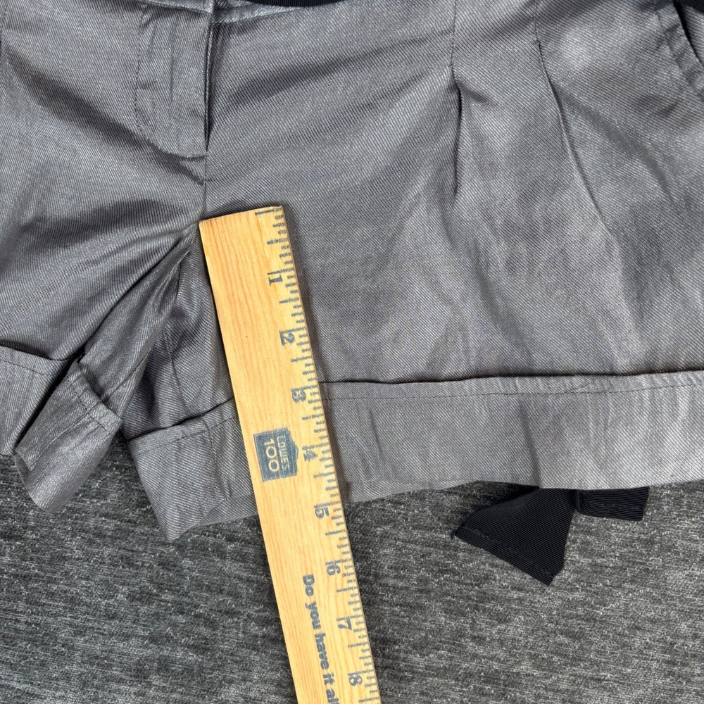 Daytrip Metallic Silver Dress Shorts Women Size 1 Pleated Cuffed Ribbon Belt - Picture 5 of 7